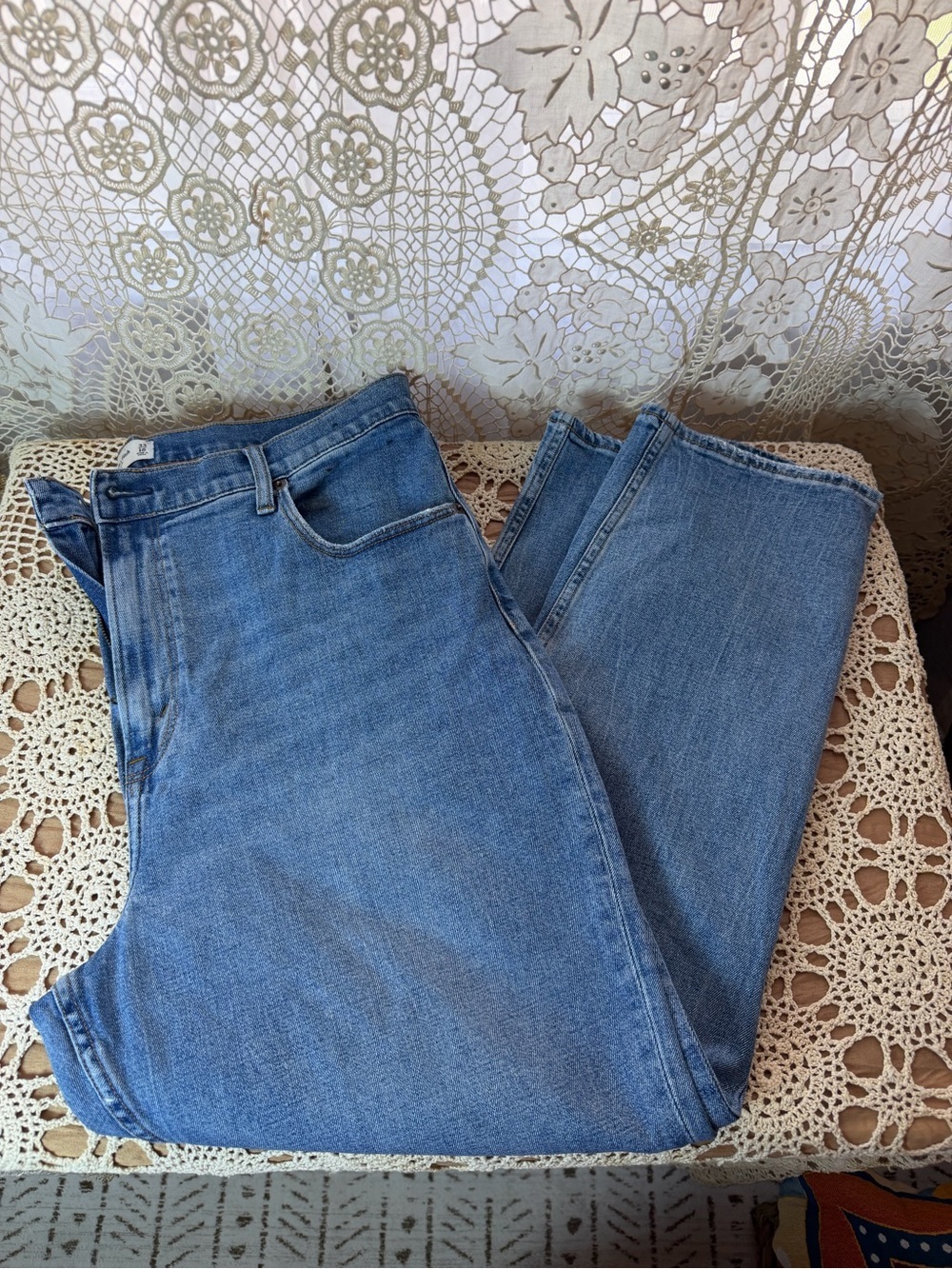 Abercrombie & Fitch Women's The Ankle Straight Ultra High-Rise Jeans